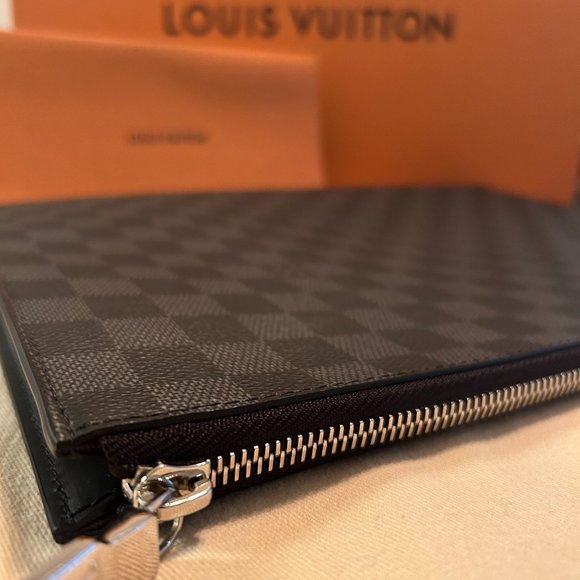 Louis Vuitton Pouchette Jour GM - Picture 1 of 3
